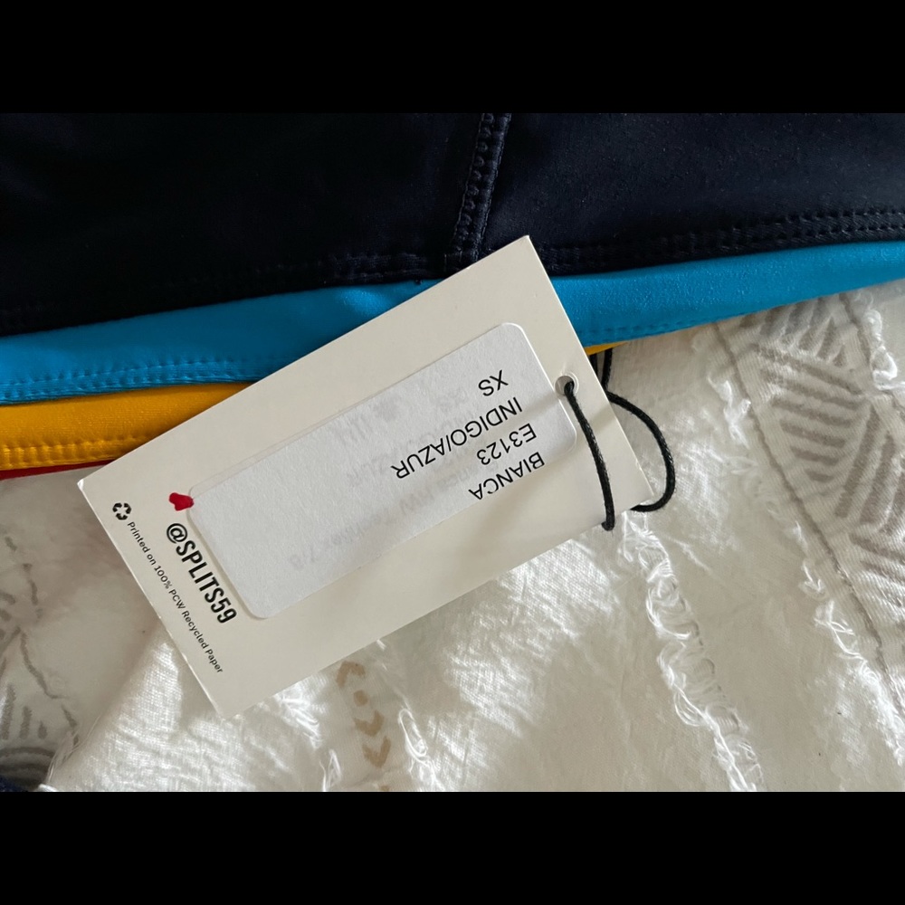 Splits59 Navy Leggings & Bra set with Rainbow Side Stripes size XS - Picture 6 of 6